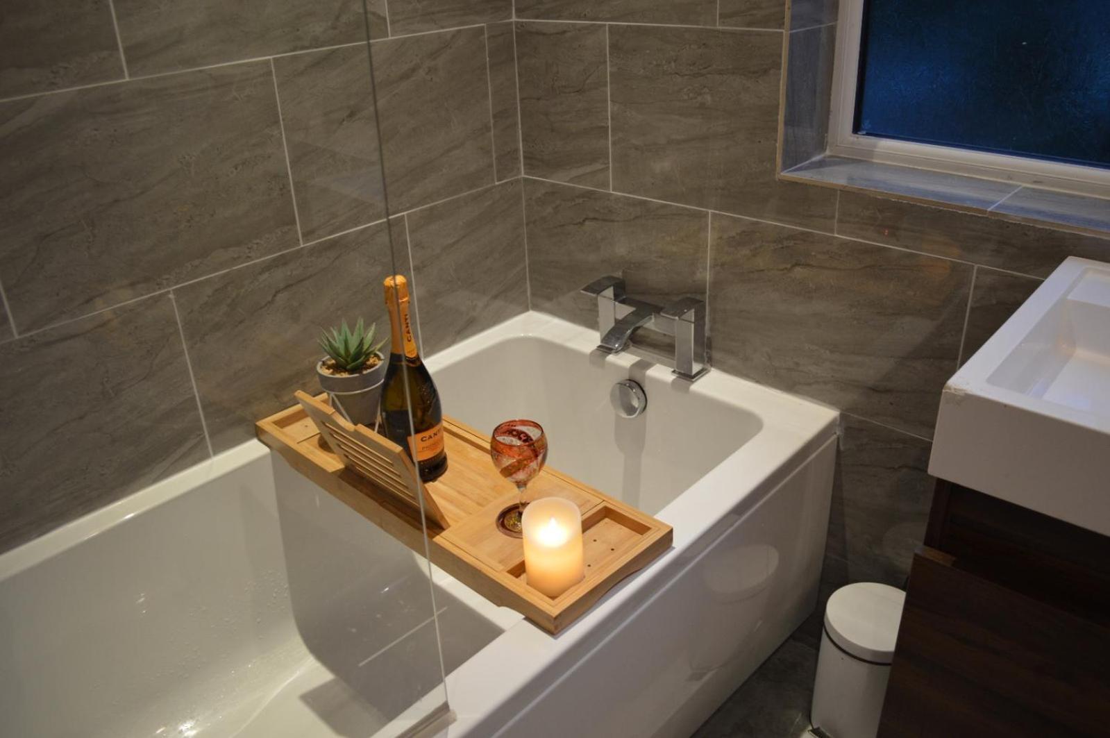 Relaxing King Bed Retreat Apartment Birmingham