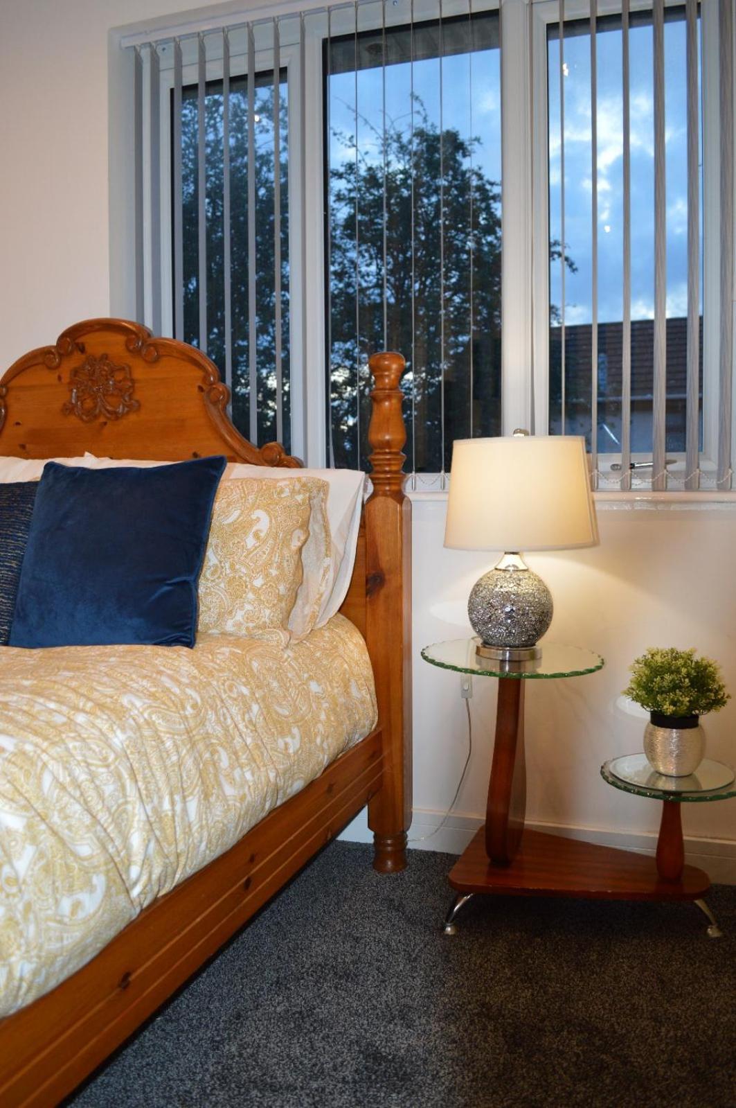Relaxing King Bed Retreat